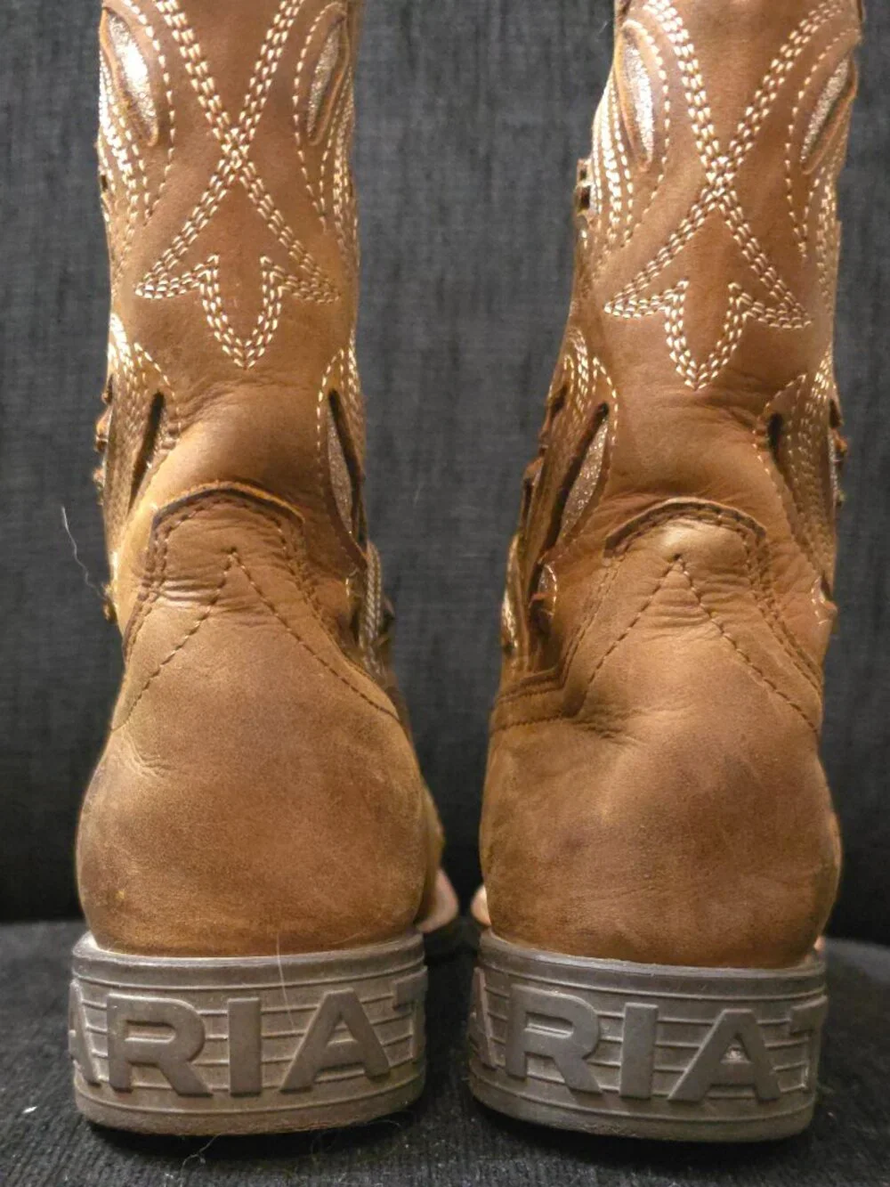 Ariat kids round